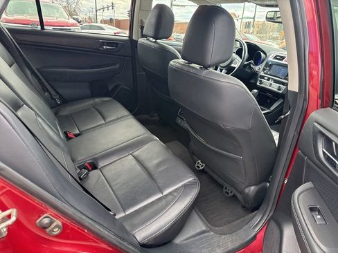 Used 2017 Subaru Outback 2.5i Limited AWD/4WD image 32