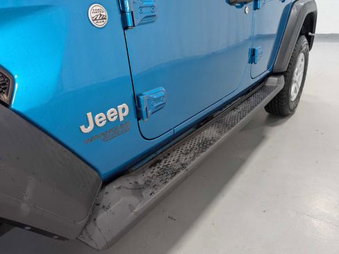 Used 2020 Jeep Wrangler Unlimited Sport S image 11