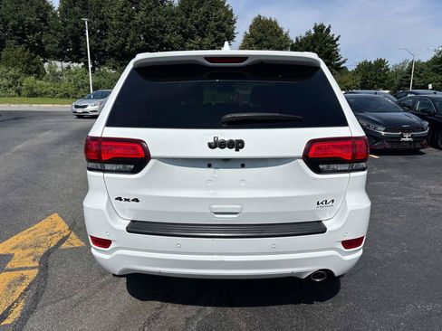 Used 2019 Jeep Grand Cherokee Altitude AWD/4WD image 4
