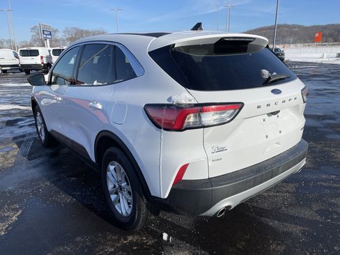 Used 2022 Ford Escape SE w/ Convenience Package image 3