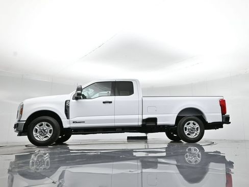 New 2026 Ford F350 XLT RWD image 7