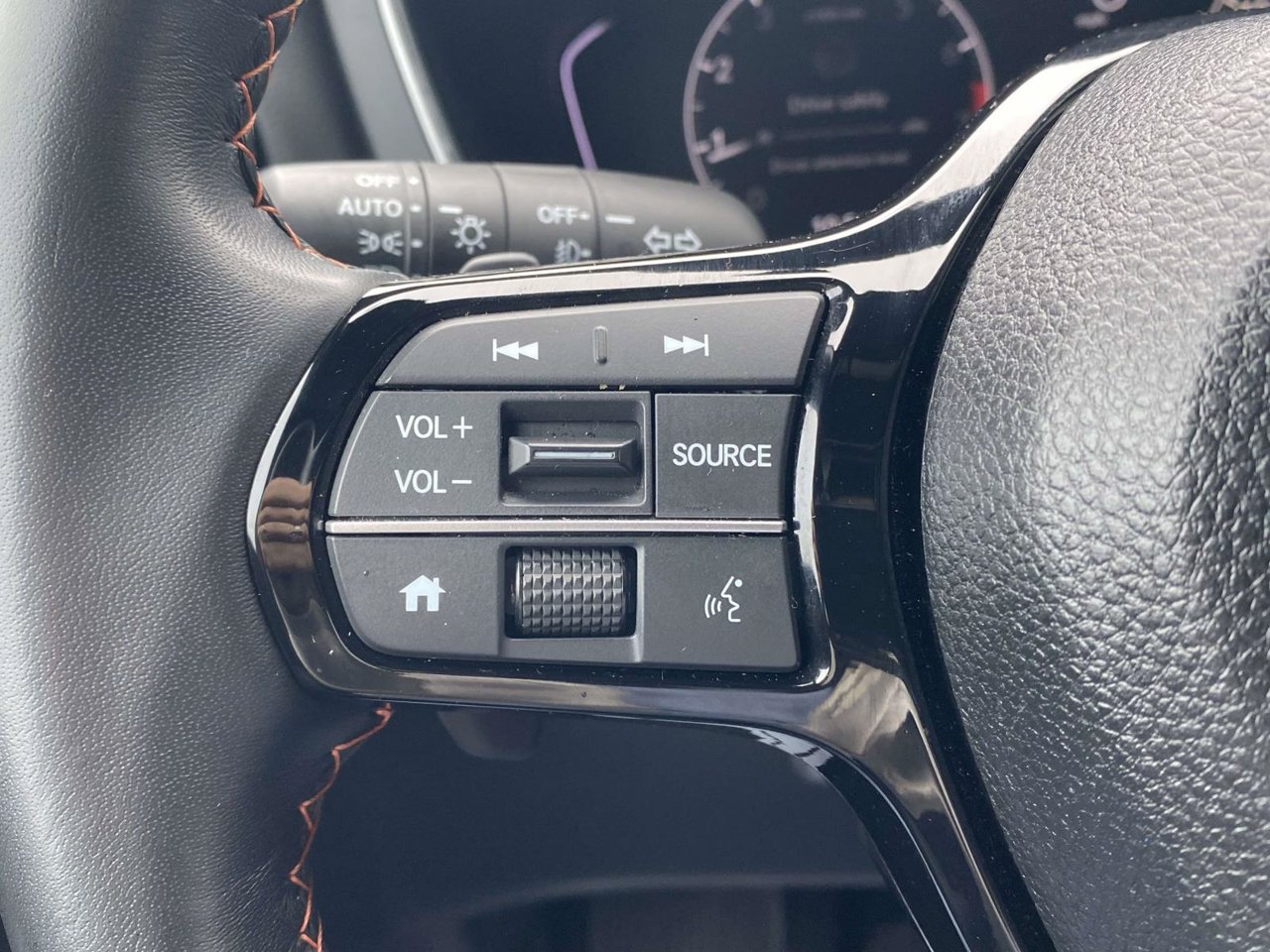 Used 2025 Honda Pilot Sport image 30