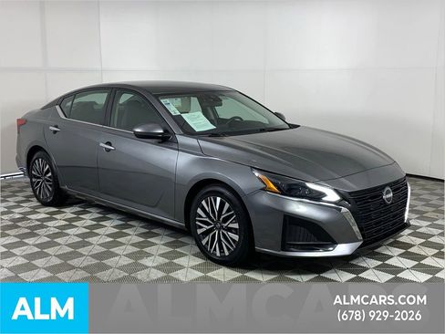 Used 2023 Nissan Altima 2.5 SV image 10