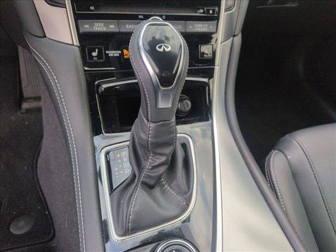 Used 2020 INFINITI Q60 3.0t Luxe w/ Essential Package image 11