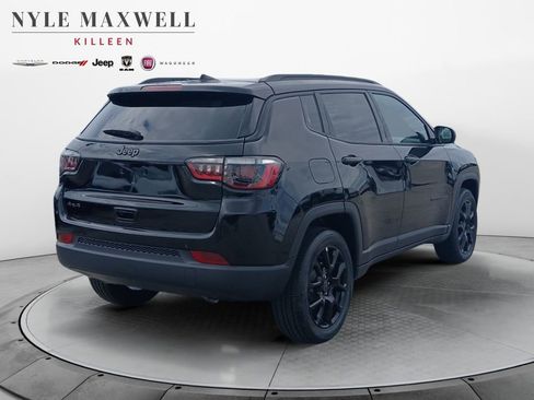 New 2026 Jeep Compass Latitude image 16