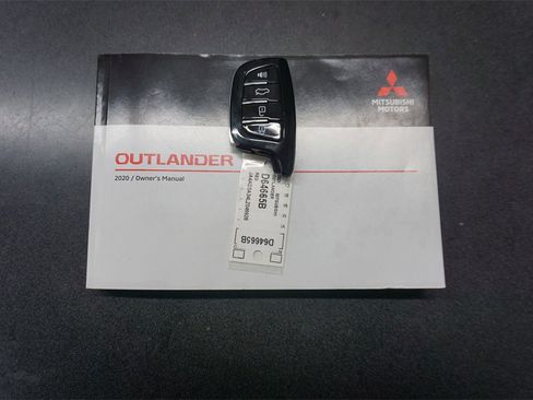 Used 2020 Mitsubishi Outlander SEL image 18