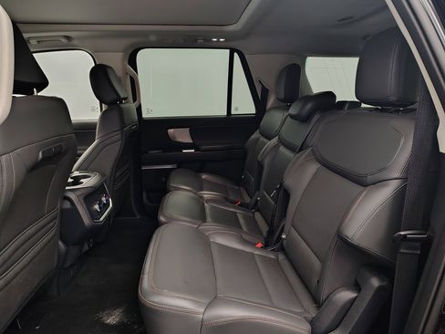 Used 2025 Ford Expedition Max Active AWD/4WD image 13