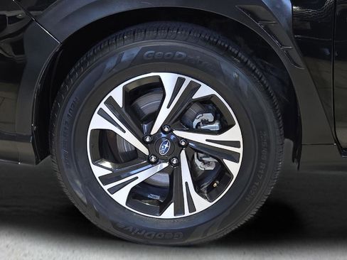 Used 2024 Subaru Crosstrek 2.0i Premium image 9