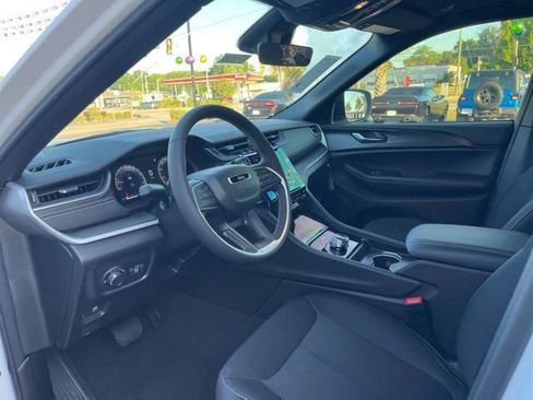 New 2026 Jeep Grand Cherokee Laredo X AWD/4WD image 6