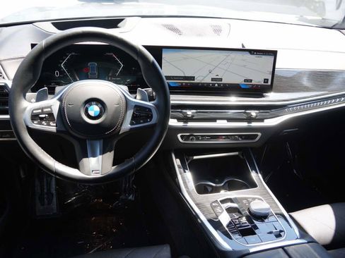 Used 2024 BMW X7 xDrive40i w/ M Sport Package AWD/4WD image 7