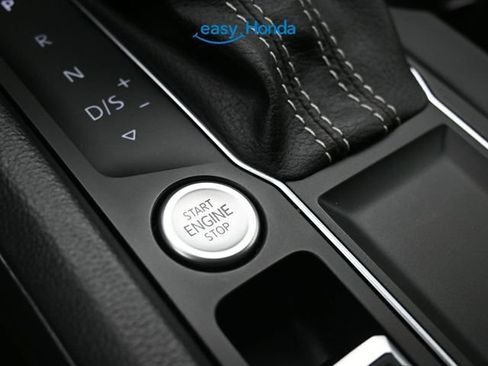 Used 2021 Volkswagen Atlas SE image 14