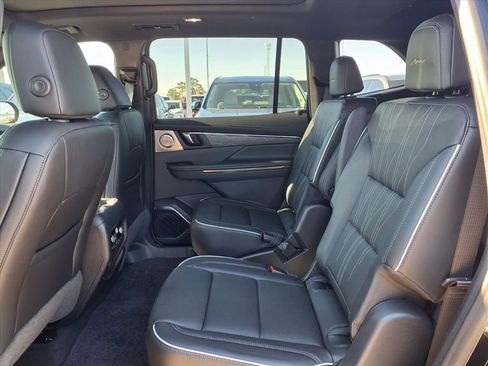 New 2026 Buick Enclave Avenir w/ Super Cruise Package image 13