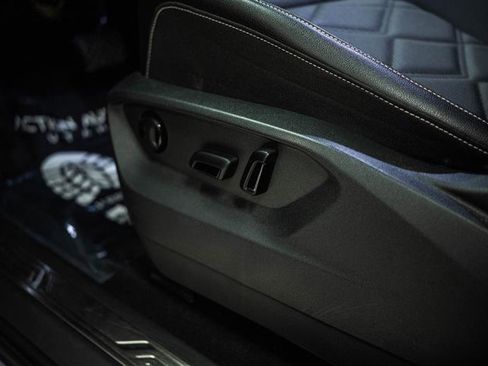 Used 2024 Volkswagen Atlas SE image 17