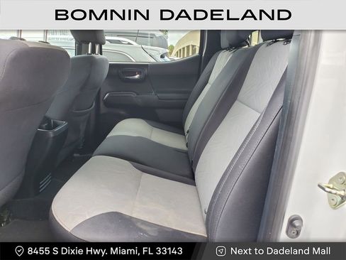 Used 2020 Toyota Tacoma TRD Off-Road image 9