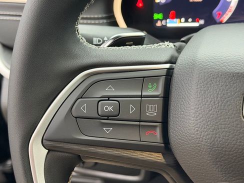 New 2025 Jeep Grand Cherokee L Laredo AWD/4WD image 18