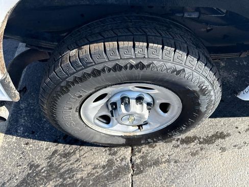 Used 2021 Chevrolet Express 2500 w/ Driver Convenience Package image 7