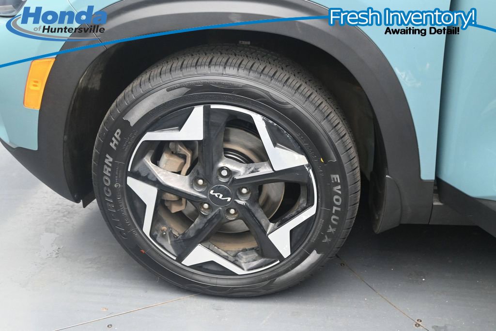 Used 2025 Kia Seltos EX AWD/4WD image 15