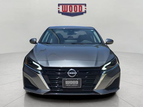 Used 2025 Nissan Altima 2.5 SL AWD/4WD image 5
