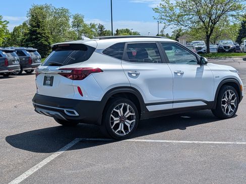 Used 2022 Kia Seltos SX w/ Sunroof Package AWD/4WD image 5