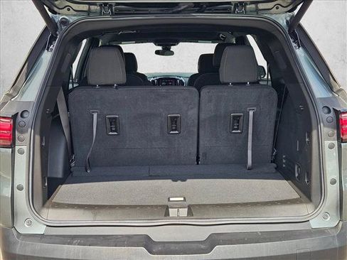 Used 2023 Chevrolet Traverse LT w/ LPO, Floor Liner Package AWD/4WD image 6