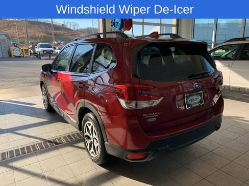 Used 2019 Subaru Forester Premium w/ All-Weather Package image 12