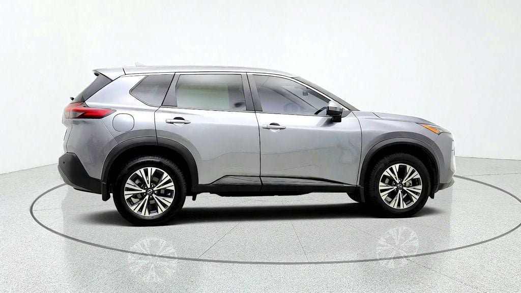 Used 2023 Nissan Rogue SV FWD image 4