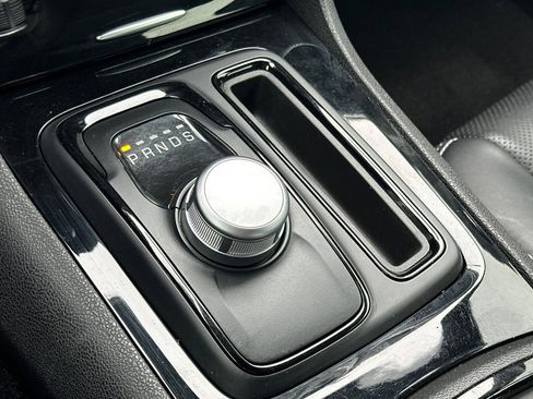 Used 2018 Chrysler 300 S w/ 300S Premium Group image 21