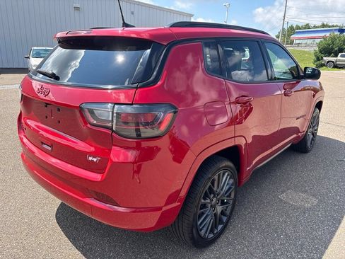 Used 2022 Jeep Compass Limited w/ (RED) Package AWD/4WD image 7
