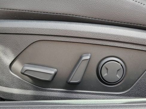 New 2025 Hyundai Sonata Limited image 8