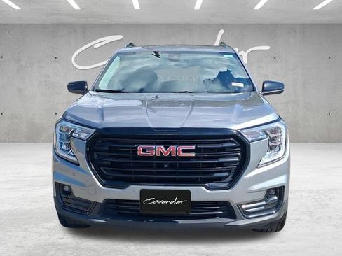 Used 2024 GMC Terrain SLT w/ Tech Package FWD image 23