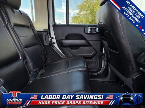 Used 2020 Jeep Wrangler Unlimited Sahara w/ LED Lighting Group AWD/4WD image 27