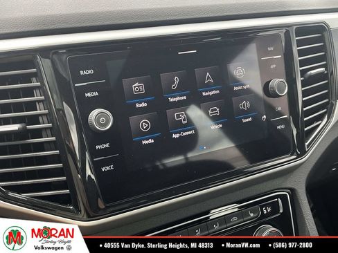 Certified 2023 Volkswagen Atlas Cross Sport SEL AWD/4WD image 29