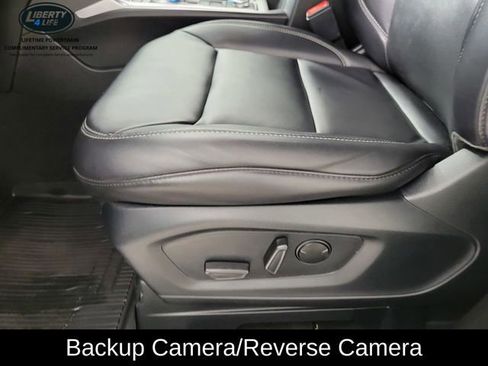 Used 2023 Ford Explorer XLT w/ Equipment Group 202A AWD/4WD image 14