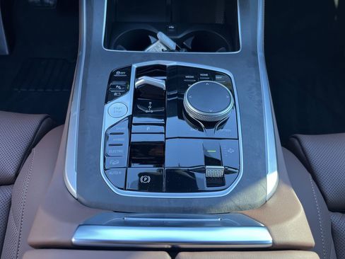 New 2026 BMW X5 xDrive50e w/ M Sport Package image 28