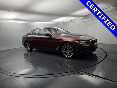 Certified 2023 BMW 530i w/ Premium Package image 2