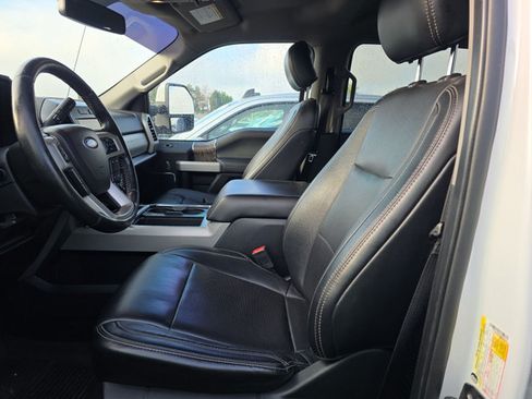 Used 2019 Ford F250 Lariat AWD/4WD image 2