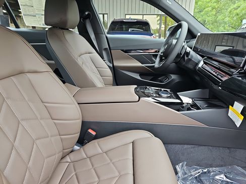 New 2027 BMW 530i xDrive AWD/4WD image 10
