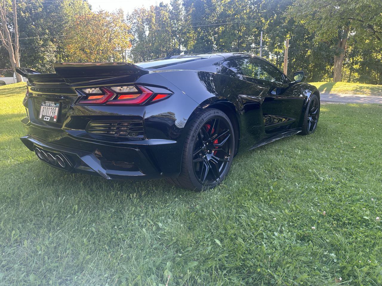 Used 2025 Chevrolet Corvette Z06 RWD image 21