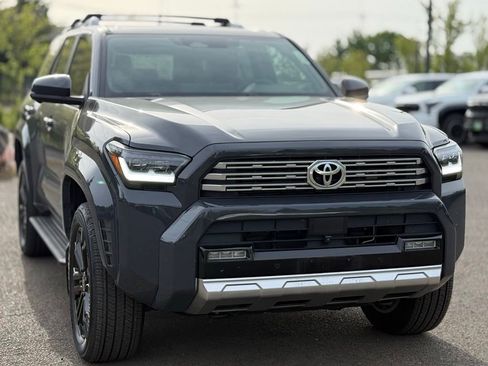 Used 2025 Toyota 4Runner Limited w/ Tow Technology Package AWD/4WD image 7