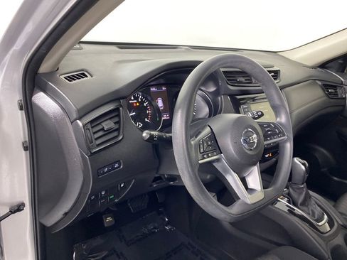 Used 2020 Nissan Rogue S image 9