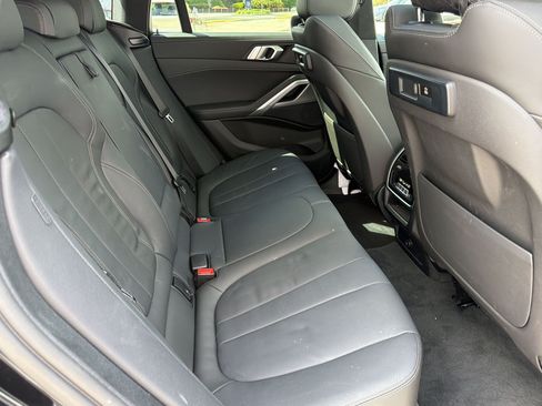 Used 2022 BMW X6 xDrive40i w/ M Sport Package AWD/4WD image 30