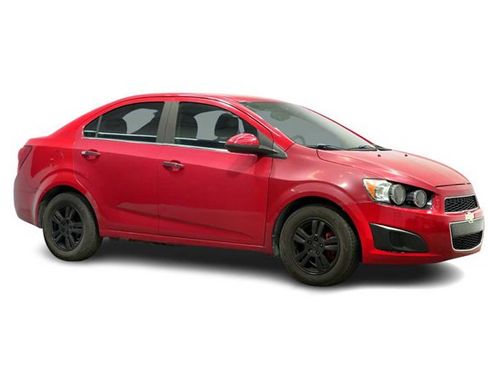 Used 2014 Chevrolet Sonic LT image 2
