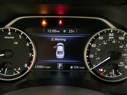 Used 2017 Nissan Maxima 3.5 SV w/ Dynamic Package image 12