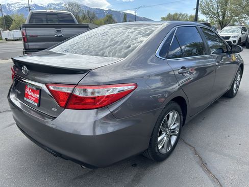 Used 2017 Toyota Camry SE image 7