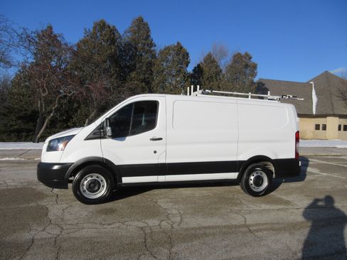 Used 2019 Ford Transit 150 130 Low Roof image 4