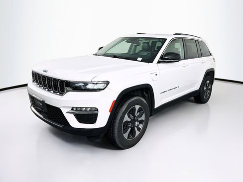 Used 2022 Jeep Grand Cherokee Limited 4xe image 3