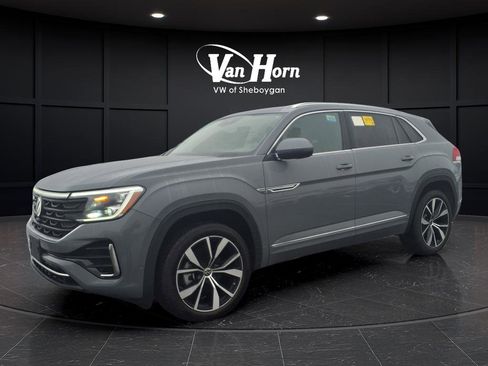 Used 2024 Volkswagen Atlas Cross Sport SEL Premium R-Line image 8