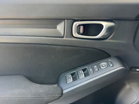 Used 2023 Honda Civic Sport image 11