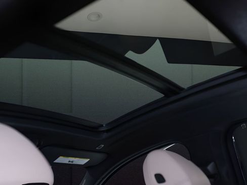 Used 2021 BMW X4 M40i w/ Executive Package image 32