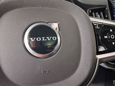 Used 2025 Volvo XC90 B6 Plus w/ Protection Package Premier image 36